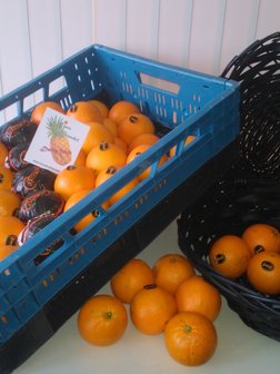 Kist hand sinaasappels
